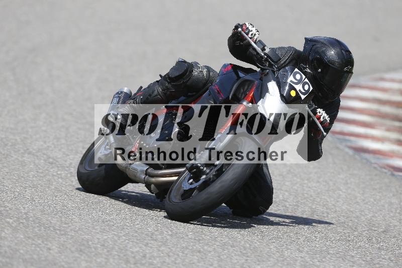 /Archiv-2025/09 22.04.2025 Cornu Master School ADR/rot-rouge/99